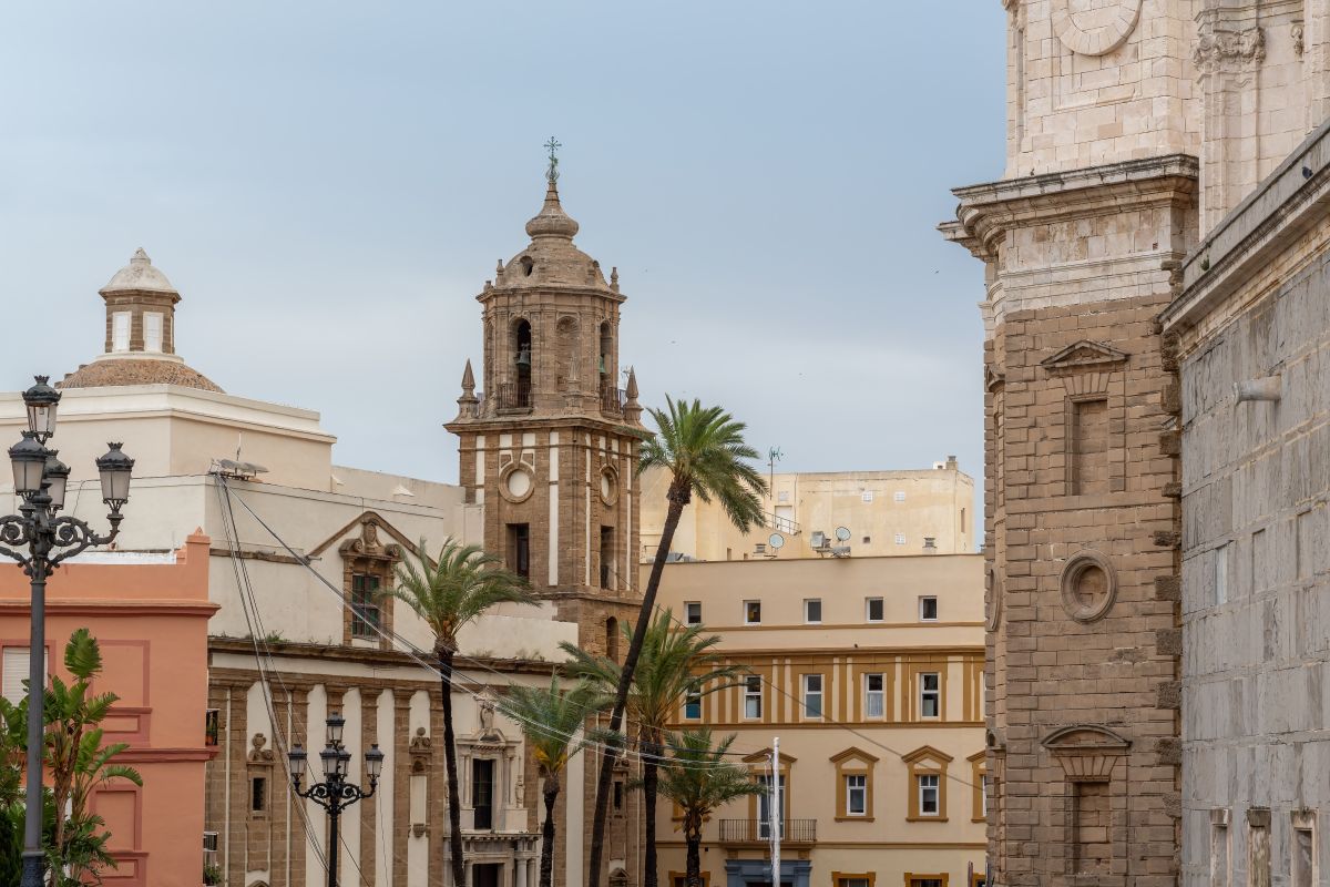 Málaga katedralplassen med Hotel Molina Lario