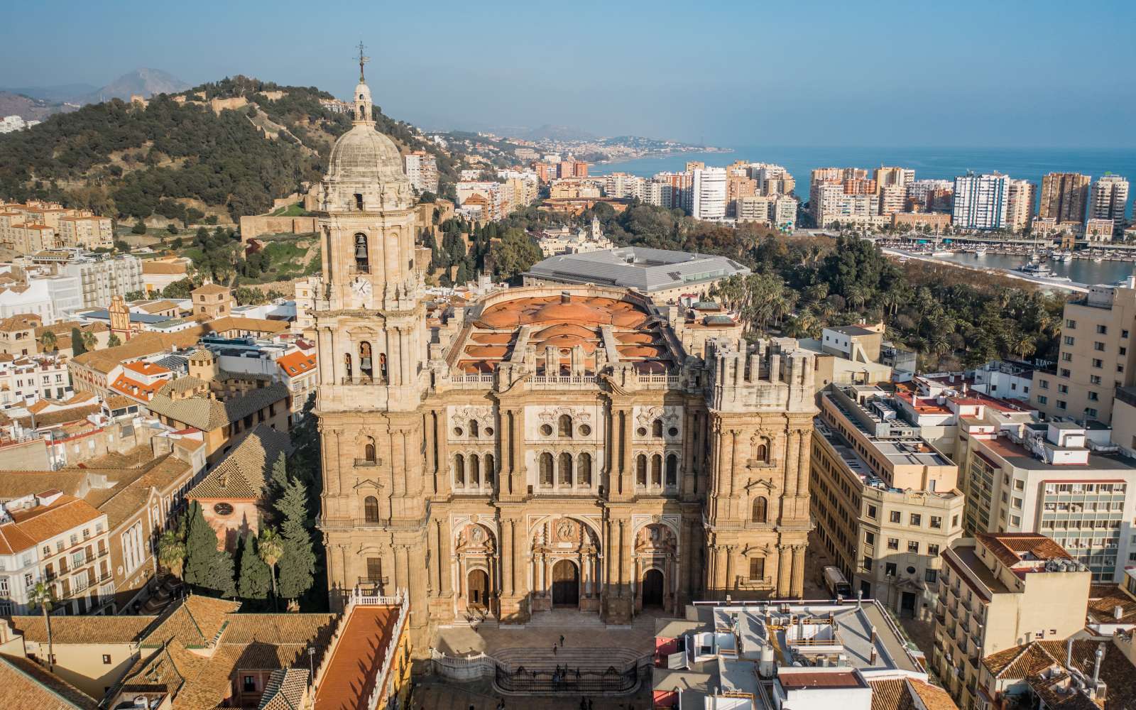 Málaga katedral ved solnedgang