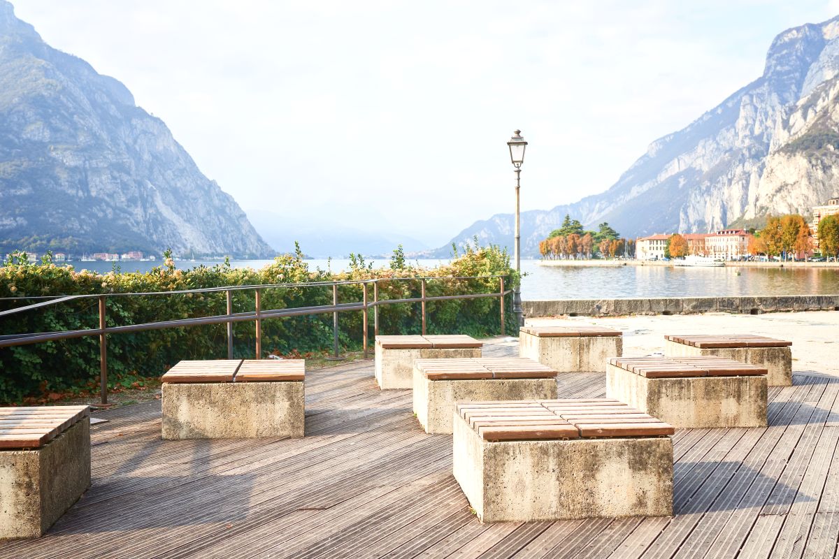 Rooftop terrasse med katedrautsikt