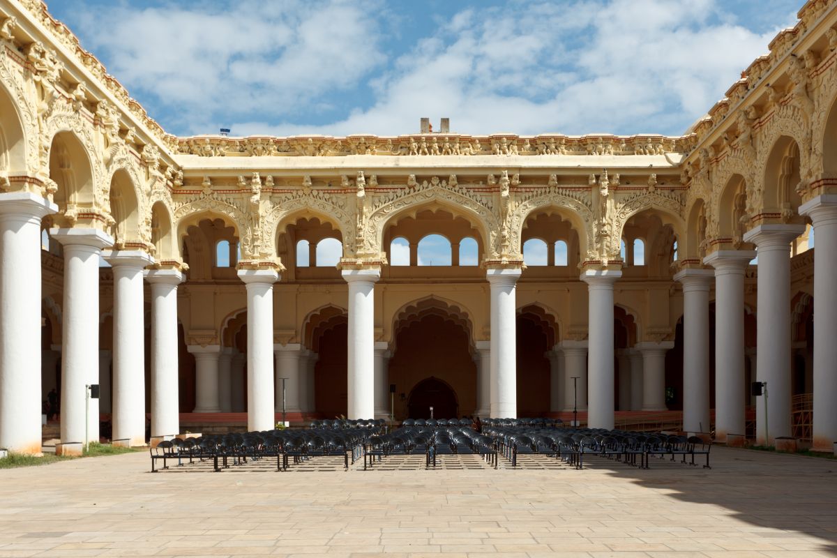 Palacio Solecio historisk indre gårdsplass med fontene